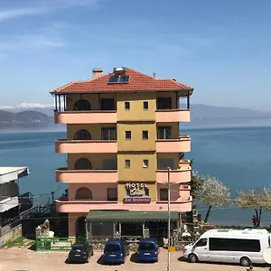 Restorant Leza , Lini Albanie