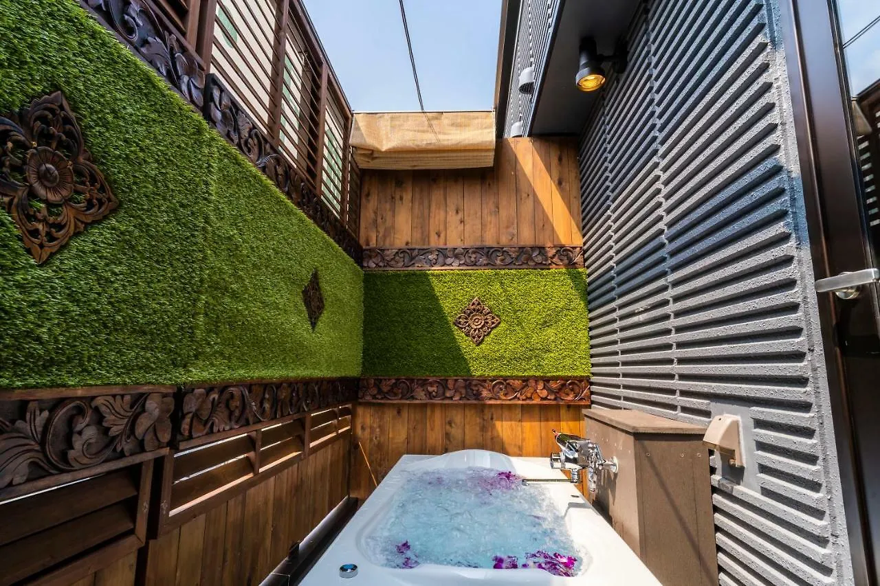 Hotel Petit Bali Garden Shin-Okubo (Adults Only) Токио 4*,